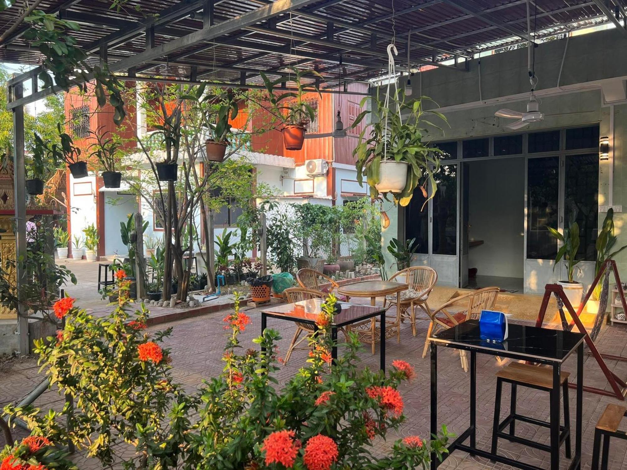 Lotus Blanc Homestay Villa Баттамбанг Экстерьер фото