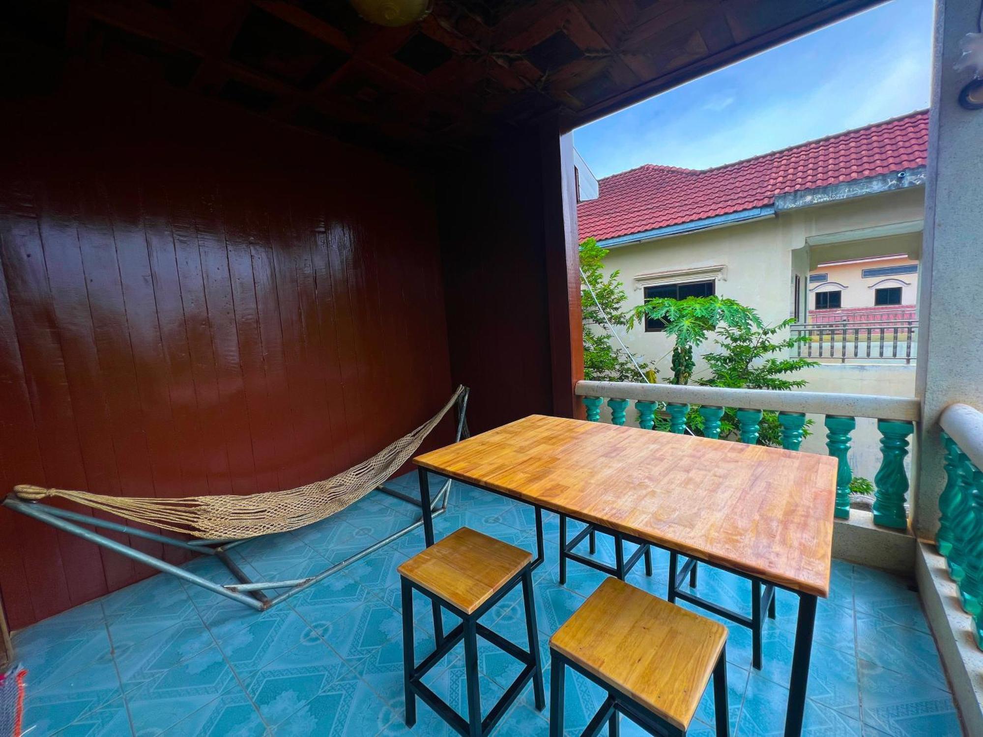Lotus Blanc Homestay Villa Баттамбанг Экстерьер фото