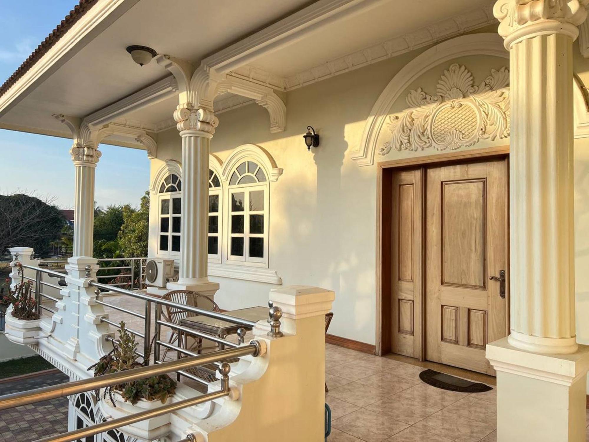 Lotus Blanc Homestay Villa Баттамбанг Экстерьер фото