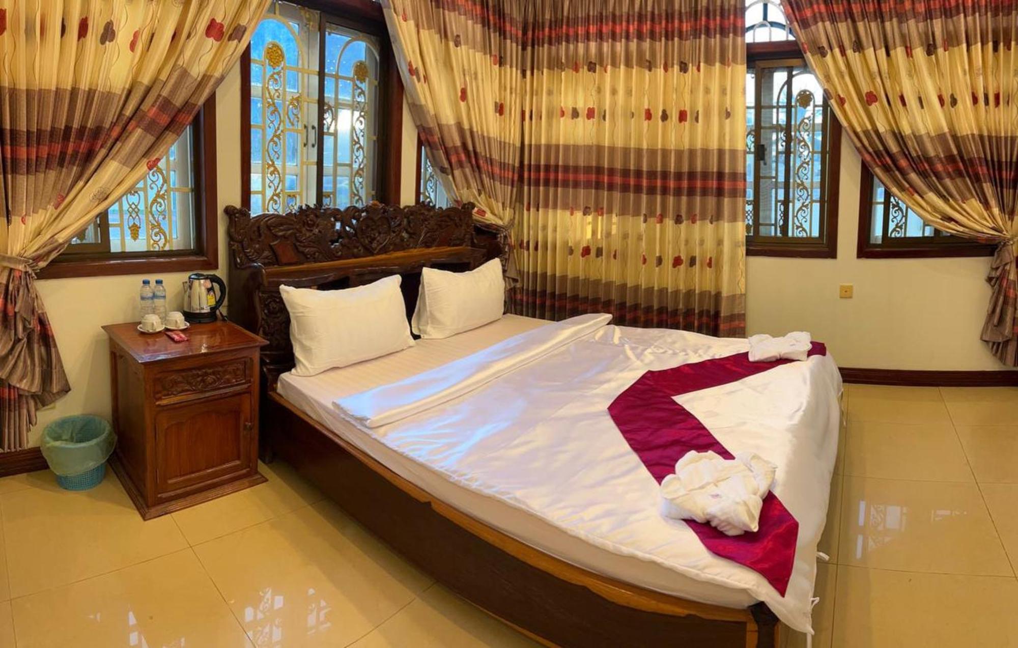 Lotus Blanc Homestay Villa Баттамбанг Экстерьер фото